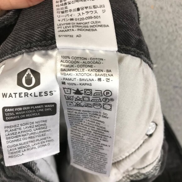 Vintage LEVIS Black Distressed Cutoff Denim Shorts 31 - Picture 5 of 14